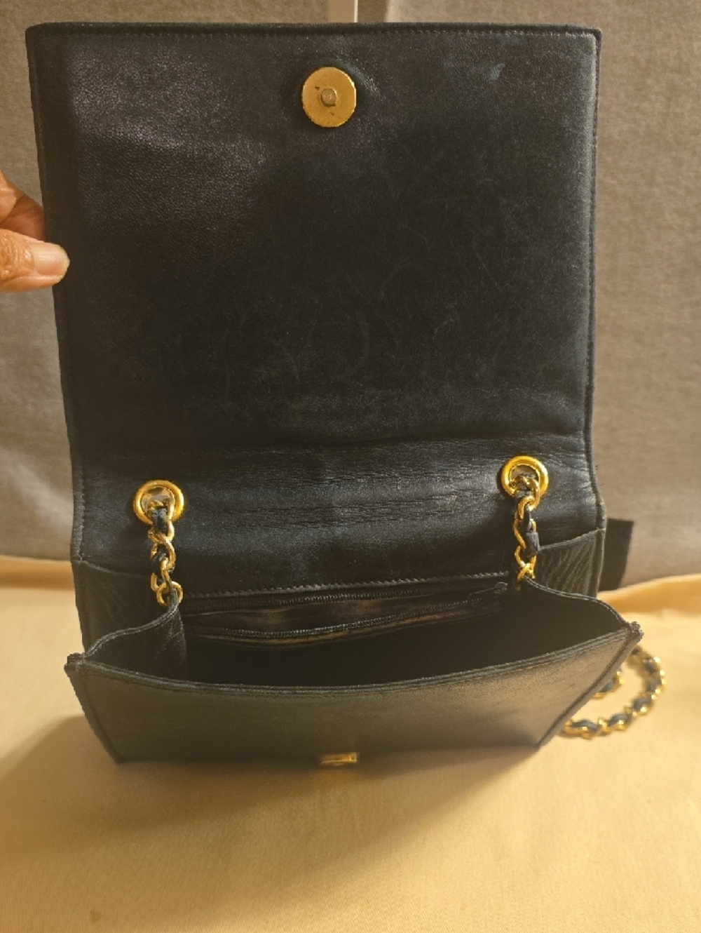 CHANEL Navy Blue Quilted Lambskin Shoulder Bag - Picture 8 of 15